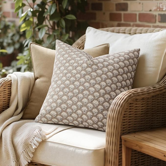MIULEE Set of 2 Decorative Floral Pillow Covers Neutral Vintage Throw Pillows Block Print Boho Farmhouse Cushion Covers for Modern Spring Home Decor Couch Sofa Bed Living Room, 22x22 Inch, Light Taupe