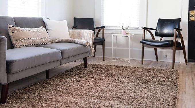 Unique Loom Solid Shag Collection Area Rug (3' 1" x 5' 3" Rectangle, Sandy Brown)