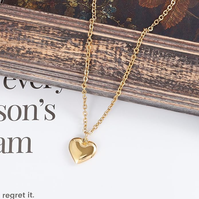 Milakoo Stainless Steel Pendant Necklace for Women Heart Charms Link Chains 23" Length Lobster Clasp
