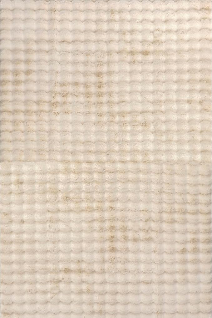nuLOOM Jeni Beige, 5' Round, Solid Faux Rabbit, Fluffy and Cozy, High Traffic, Stain Resistant, Easy Clean, Durable Washable Area Rug for Bedroom, Living Room, Dining, Den, Foyer, Entryway