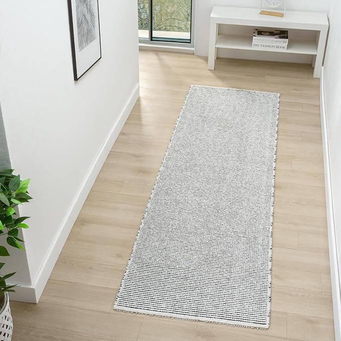 LUXE WEAVERS Two-Tone Fringed Runner Rug Black 2x7