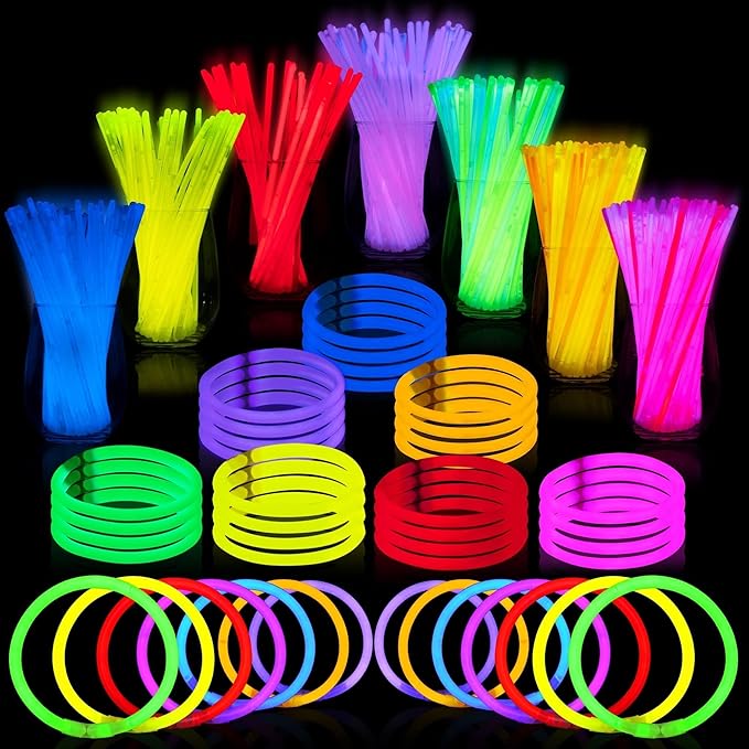 JOYIN 600 Pcs 8" Glow sticks Bulk Party Favors Pack, Neon Glow in the Dark Party Supplies, Light Up Necklaces and Bracelets with Connectors, Easter, Football, Birthday Decorations