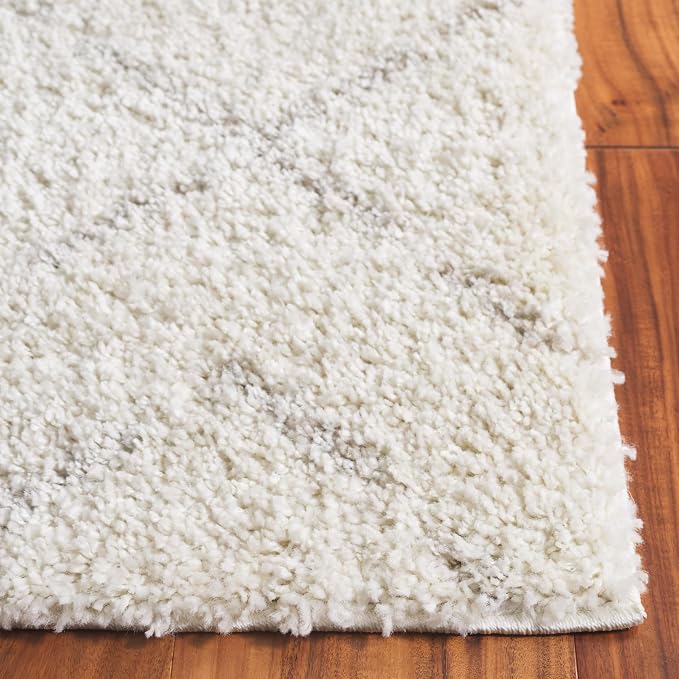 SAFAVIEH Accent Rug 2'3"x4' - Arizona Shag Collection - Scandinavian Design, Ivory & Beige, Plush Thick Pile, Ideal for Bedroom, Nursery, Entryway (ASG743A)