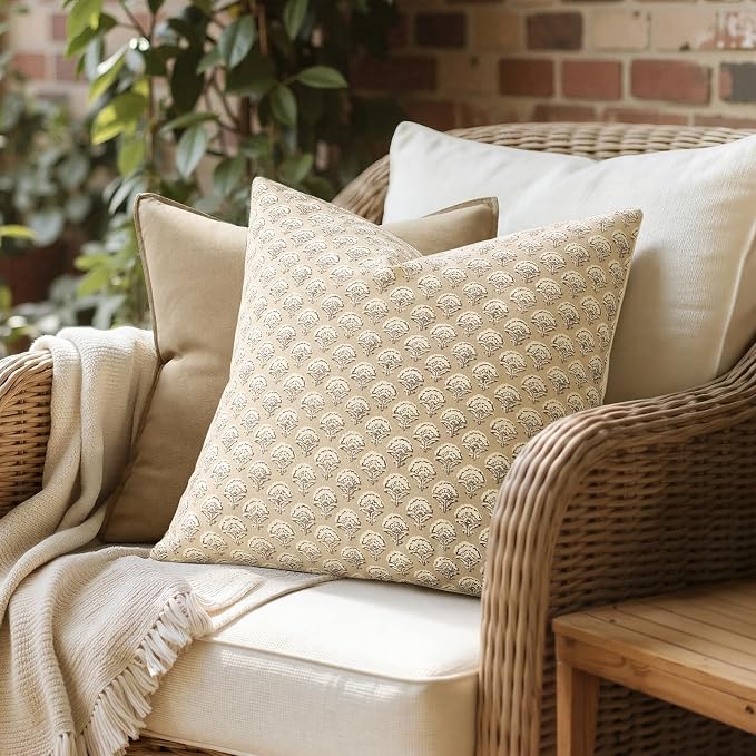 MIULEE Set of 2 Decorative Floral Pillow Covers Neutral Vintage Throw Pillows Block Print Boho Farmhouse Cushion Covers for Spring Home Decor Couch Sofa Bed Living Room, 22x22 Inch, Cream Oatmea