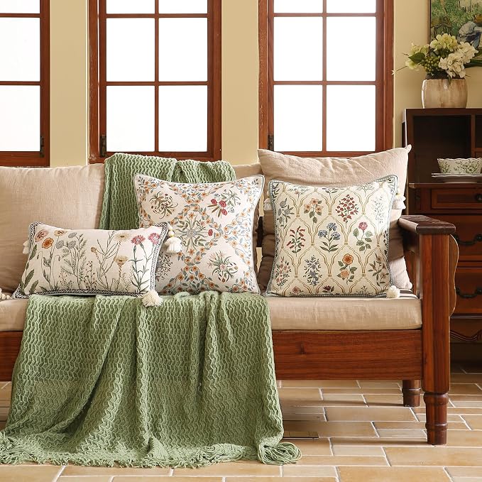 ISAENNE Designer Linen Throw Pillow Cover,Set of 2,18"x18"-Serenity B | Vintage Elegant Square Decor Pillow Cover,Concealed Zipper Design,Colorful Floral Pattern,Sofa,Bedroom,Living Room,Chairs