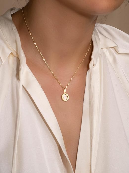 S.Leaf Sterling Silver Pearl Necklace for Women Gold Plated Double-sided Mother of Pearl Four Leaf Clover Shell Necklace Dainty Pendant Necklaces Gift for Women Her Mother Daughter Bridesmaids