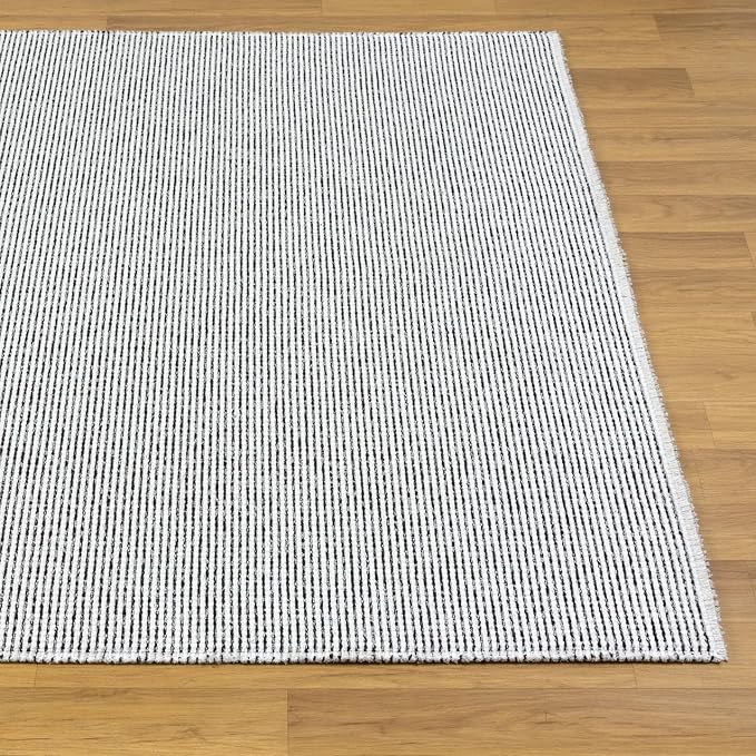 LUXE WEAVERS Two-Tone Fringed Area Rug Black 2x3