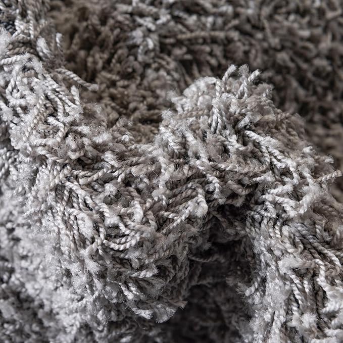Unique Loom Solid Shag Collection Area Rug (5' 1" x 8' Oval, Cloud Gray)