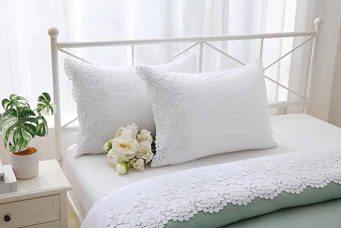 White Lace Pillow Shams with 3D Flowers Retro Noble Luxury Elegant Look Pillowcases 100% Cotton King Size 2-Pack