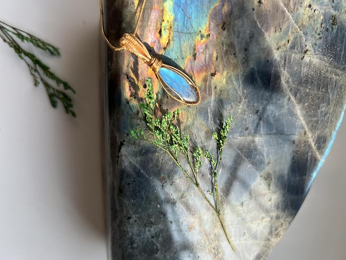 Natural Faceted Labradorite Pendant Necklace – Unique Stone of Magic & Transformation, Iridescent Flash Gemstone Jewelry, Handmade Healing Crystal Gift for Women, Birthday, Anniversary, Spiritual Awakening & Intuition