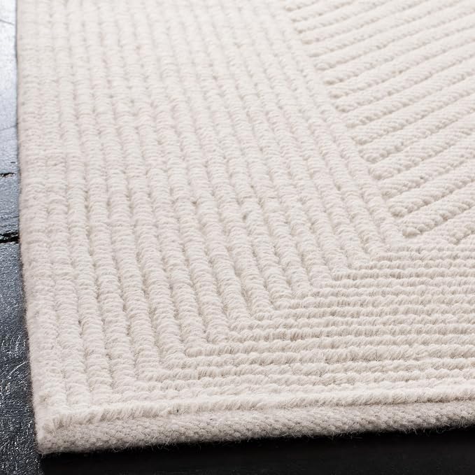 SAFAVIEH Natura Area Rug 6x8, Wool Knotted Ivory NAT450A