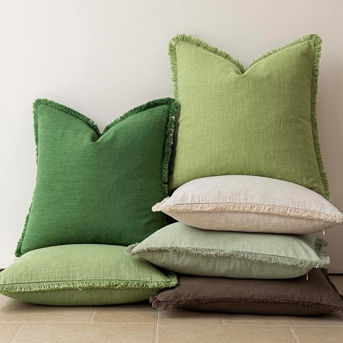 Foindtower Set of 2 Decorative Linen Fringe Throw Pillow Covers Cozy Boho Farmhouse Cushion Cover with Tassels Soft Accent Pillowcase for Couch Sofa Bed Living Room Home Decor,20×20 Inch,Lush Green