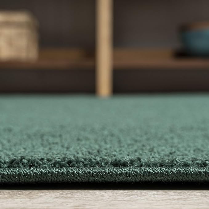 JONATHAN Y Haze Solid Low-Pile Emerald Indoor Area Rug 8x10, Coastal,Bohemian,Minimalist,Classic, Easy-Cleaning for Living Room,Bedroom,Kitchen,Pet Friendly,Non-Shedding (SEU100L-8)