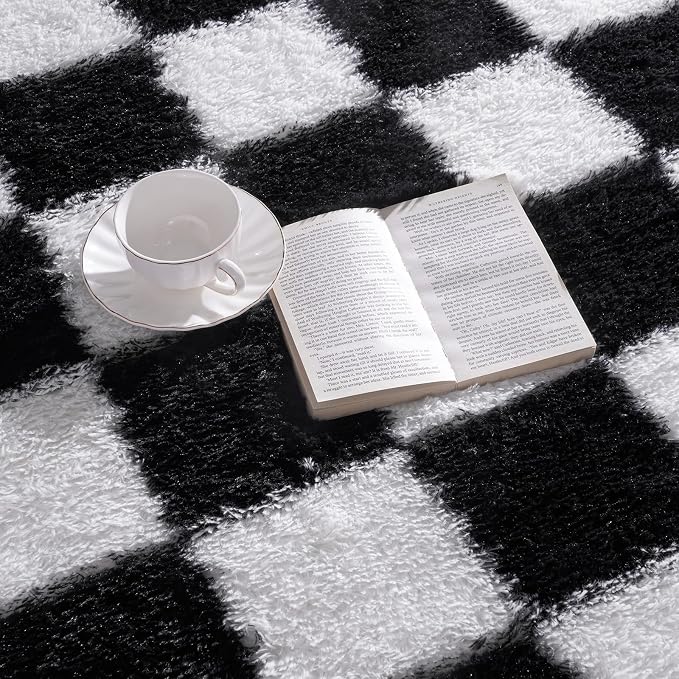 Pionblank Checkered Rug for Living Room, Modern Soft Shag 6x9 Area Rugs, Plush Fuzzy Carpet for Bedroom Girls Boys Room Home Nursery Teens Dorm Decor, Black and White