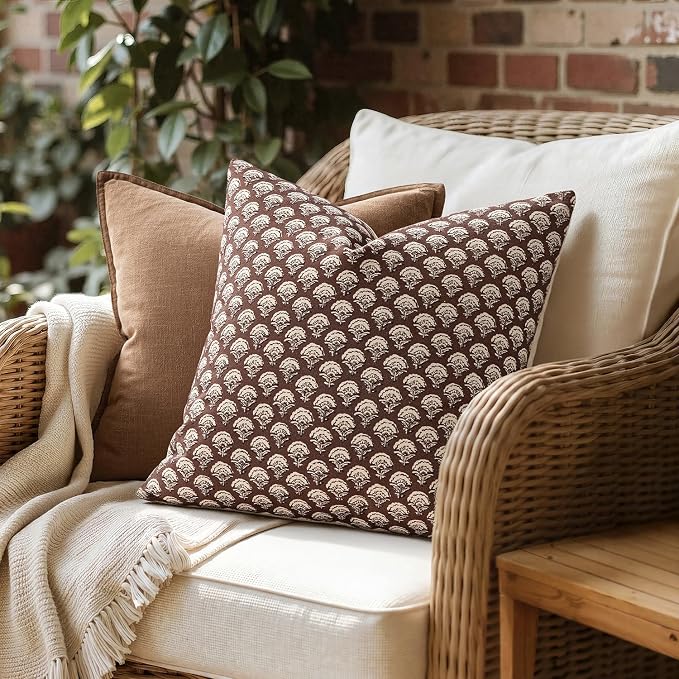 MIULEE Set of 2 Decorative Floral Pillow Covers Neutral Vintage Throw Pillows Block Print Boho Farmhouse Cushion Covers for Modern Spring Home Decor Couch Sofa Living Room, 20x20 Inch, Withered Rose