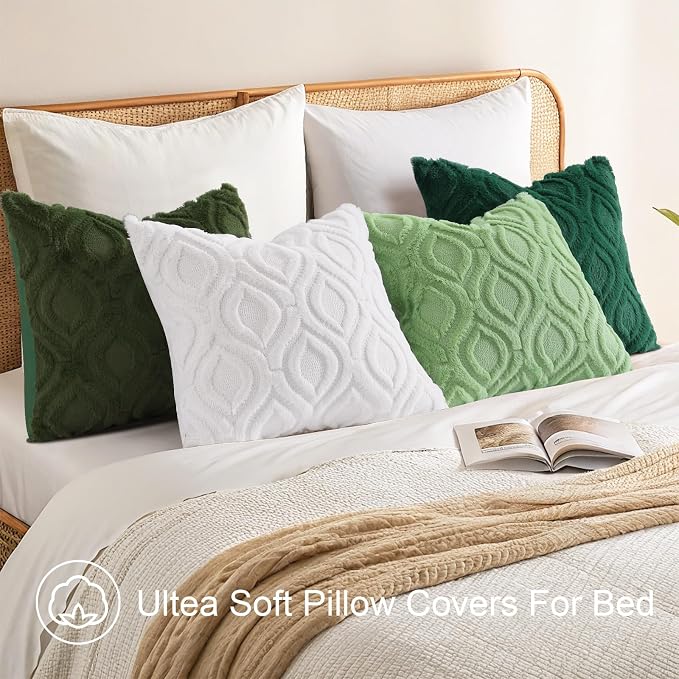decorUhome Cream White Green Faux Fur Throw Pillow Covers 18x18 Set of 4 | Fall Soft Neutral Decorative Plush Couch Pillow Covers, Accent Modern Farmhouse Neutral Pillow Cases for Sofa Bed Living Room