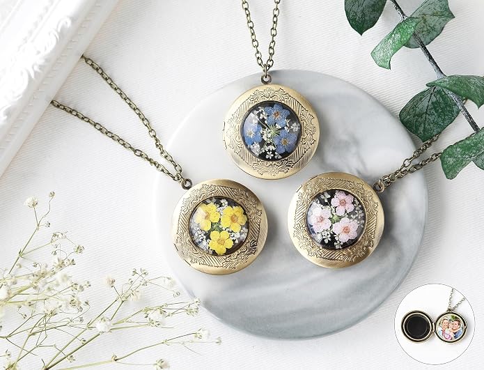 Handmade Oval Shaped Photo Locket with dried Pressed Flowers Locket pendant Necklace