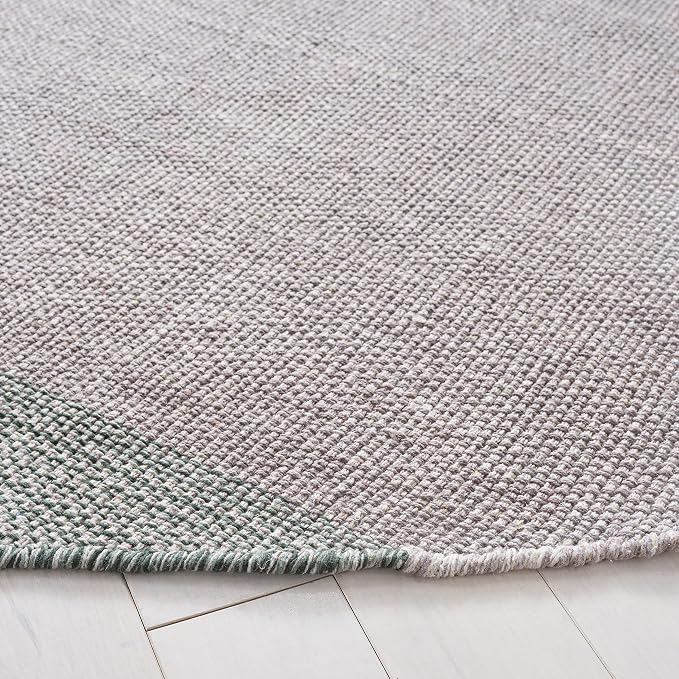 SAFAVIEH Montauk Collection Area Rug - 7' Round, Green & Grey, Handmade Flat Weave Boho Farmhouse Cotton Stripe Fringe, Ideal for High Traffic Areas in Living Room, Bedroom (MTK301Y)