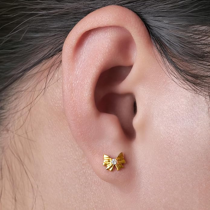 Limerencia 2Pcs 18g Titanium Internally Threaded Tragus Piercing Jewelry Nose Studs Flat Back Earrings Labret, Lip, Helix, Cartilage, Conch, Medusa Piercing for Women Men Sensitive Ears