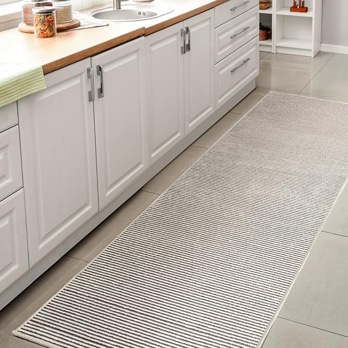 JONATHAN Y Cole Pinstripe High-Low Dark Silver/White Runner Rug, 2x8, Modern, Minimalist, Easy-Cleaning for Living Room, Bedroom, Kitchen, Pet Friendly, Non-Shedding (CAR101E-28)
