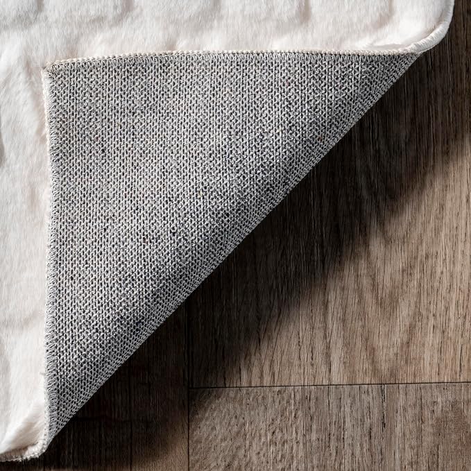 nuLOOM Nia White Geometric Washable Area Rug, 4' x 6' | Nuloom Nia Geometric 4' x 6' Machine Washable Area Rug for Living Room Bedroom Dining Room, White