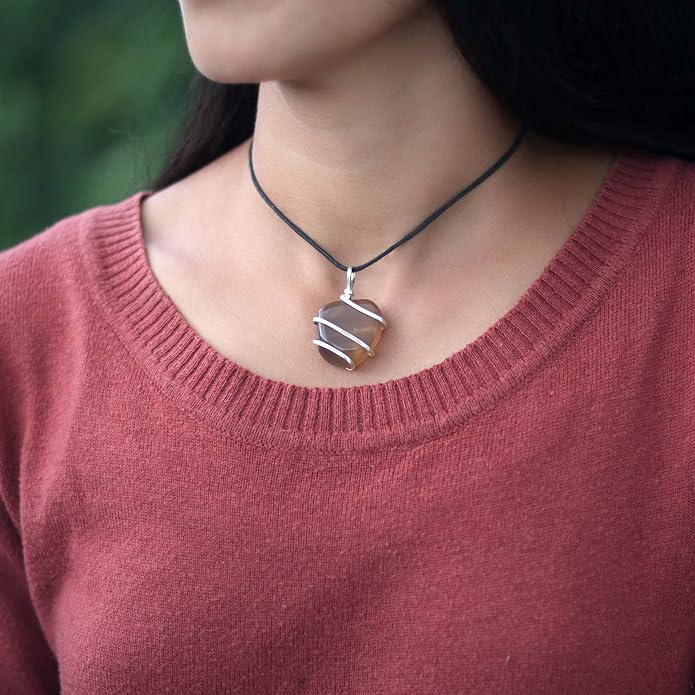 Ayana Crystals Fluorite Pendant Necklace – Natural Rainbow Fluorite Crystal for Clarity & Balance, Heart and Third Eye Chakra, Ethically Sourced, Ideal Pisces Birthstone Jewelry