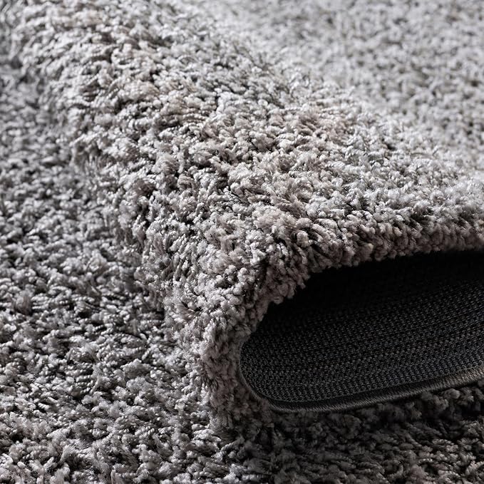 Unique Loom Solid Shag Collection Area Rug (3' 3" Round, Cloud Gray)
