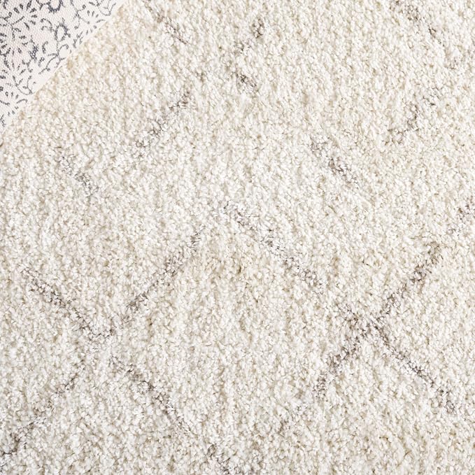 SAFAVIEH Accent Rug 2'3"x4' - Arizona Shag Collection - Scandinavian Design, Ivory & Beige, Plush Thick Pile, Ideal for Bedroom, Nursery, Entryway (ASG743A)