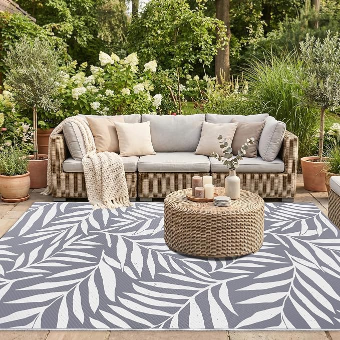 Smiry Outdoor Rug 5x8 ft, Waterproof Reversible Plastic Straw Rugs, Outdoor Area Rug with Leaf Pattern, Outside Floor Mat for Patio, Backyard, Deck, Picnic, Beach, Camping, Grey & White