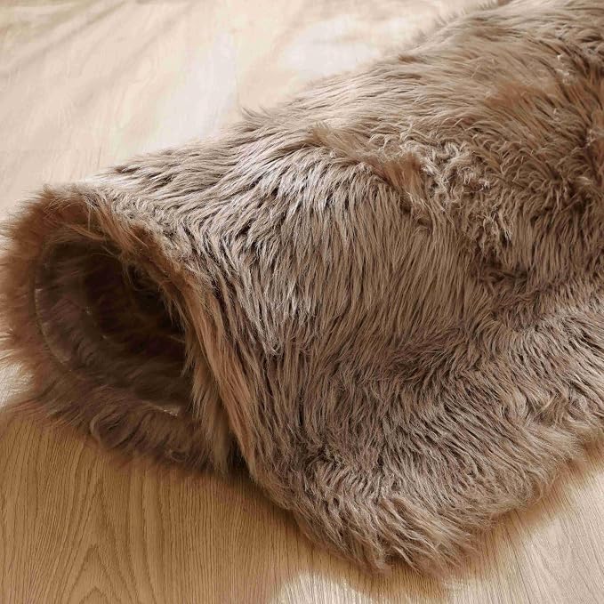 Goolela Circle Area Rug 6ft - Light Brown Beige - Round Fluffy Fuzzy Faux Fur Sheepskin Rug for Bedroom Living Room Furry Shaggy Washable