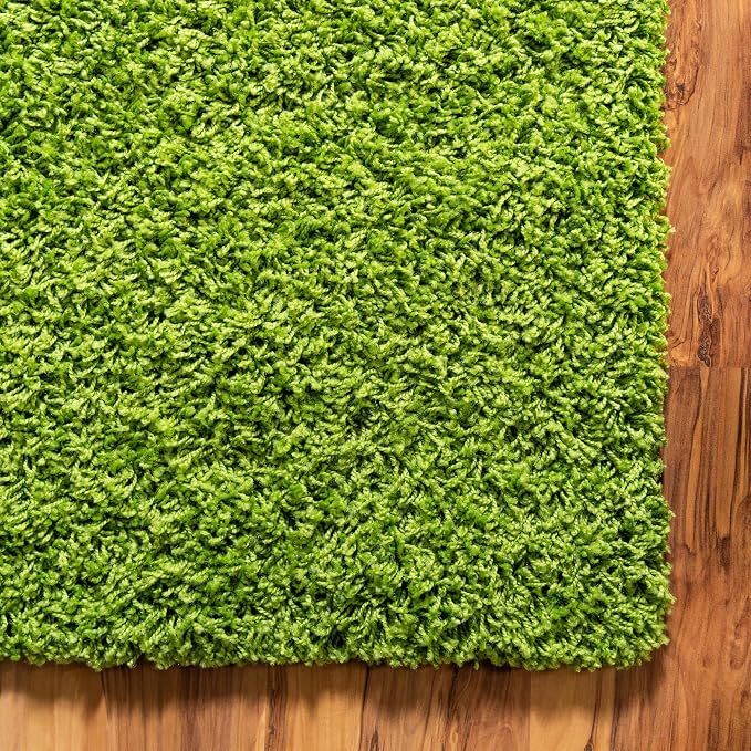Unique Loom Solid Shag Collection Area Rug (2' 6" x 13' 1" Runner, Grass Green)
