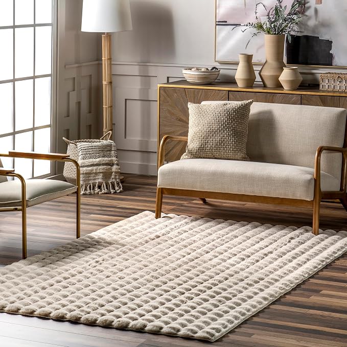 nuLOOM Jeni Beige, 5' Round, Solid Faux Rabbit, Fluffy and Cozy, High Traffic, Stain Resistant, Easy Clean, Durable Washable Area Rug for Bedroom, Living Room, Dining, Den, Foyer, Entryway