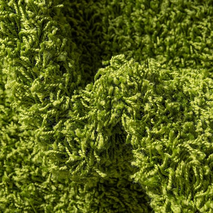 Unique Loom Solid Shag Collection Area Rug (5' 3" Round, Grass Green)