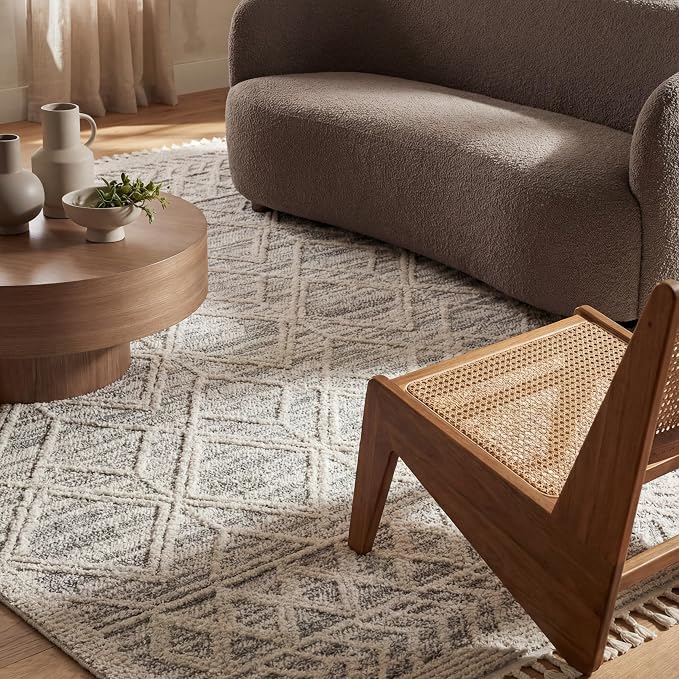 nuLOOM 5x8 Ansley Moroccan Tassel Area Rug, Light Grey, High-Low Textured Bohemian Design, Plush High Pile, Stain Resistant, For Bedroom, Living Room, Hallway, Entryway