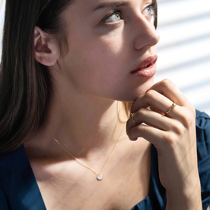 S.Leaf Sterling Silver Pearl Necklace for Women Gold Plated Double-sided Mother of Pearl Four Leaf Clover Shell Necklace Dainty Pendant Necklaces Gift for Women Her Mother Daughter Bridesmaids