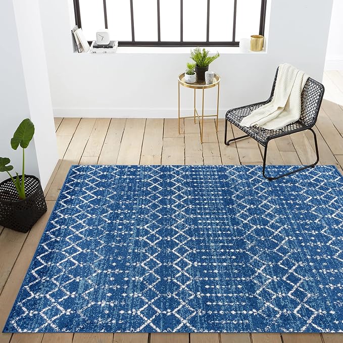 JONATHAN Y Boho Vintage Diamond Blue/White Indoor Area Rug 4X6 ft, Moroccan Hype for Living Room, Bedroom, Kitchen, Office, Easy-Cleaning, High Traffic, Pet-Friendly, Non-Shedding (MOH101A-4)