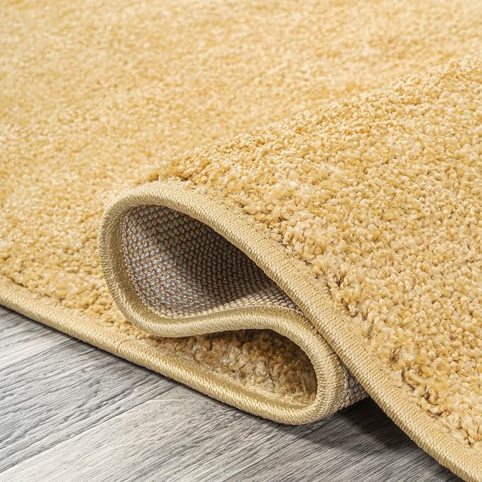 JONATHAN Y Haze Solid Low-Pile Mustard Indoor Area Rug 6x9, Coastal,Bohemian,Minimalist,Classic, Easy-Cleaning for Living Room,Bedroom,Kitchen,Pet Friendly,Non-Shedding (SEU100B-6)