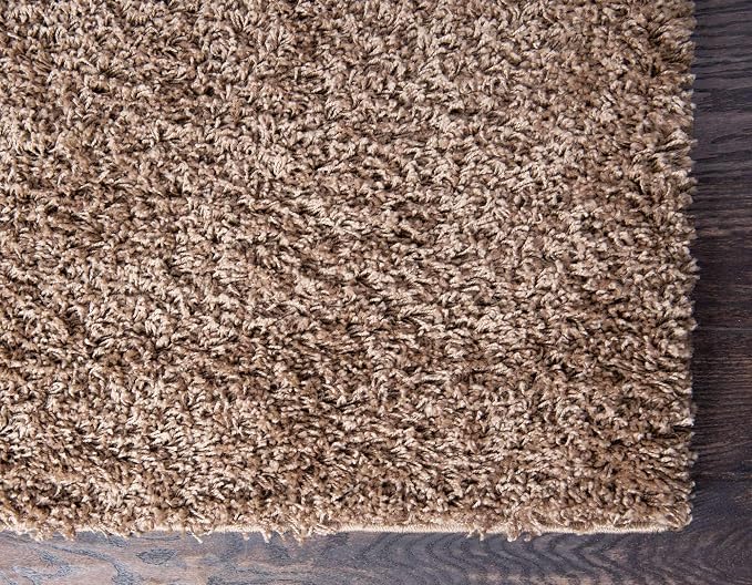 Unique Loom Solid Shag Collection Area Rug (5' 1" x 8' Rectangle, Sandy Brown)