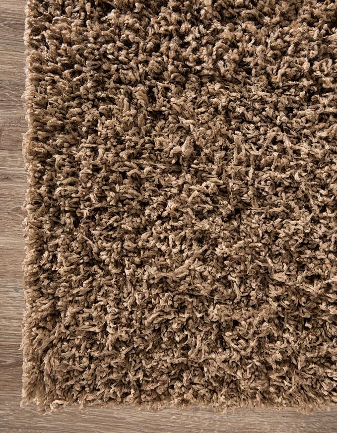 Unique Loom Solid Shag Collection Area Rug (2' 2" x 3' 1" Rectangle, Sandy Brown)