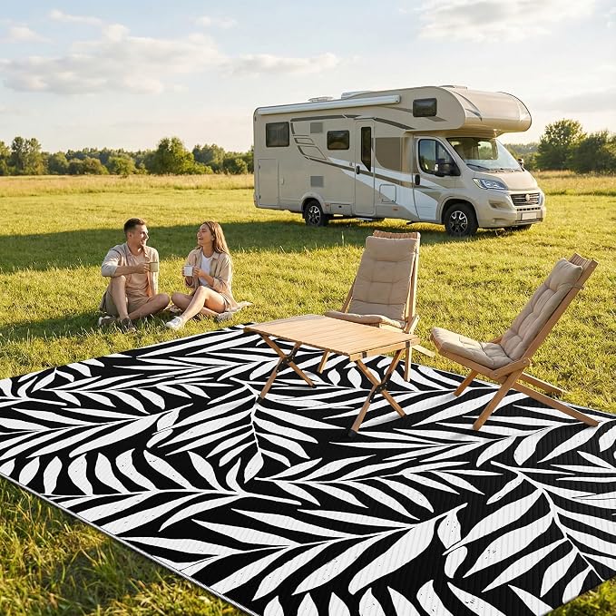 Smiry Outdoor Rug 5x8 ft, Waterproof Reversible Plastic Straw Rugs, Outdoor Area Rug with Leaf Pattern, Outside Floor Mat for Patio, Backyard, Deck, Picnic, Beach, Camping, Black & White
