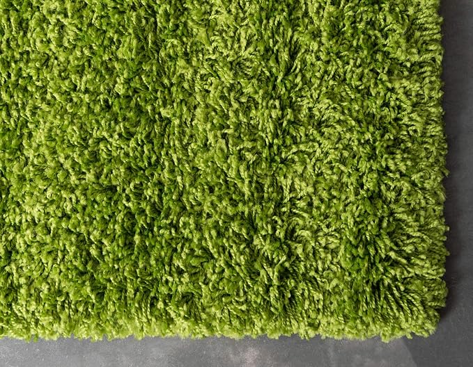 Unique Loom Solid Shag Collection Area Rug (2' x 3' 1" Rectangle, Grass Green)