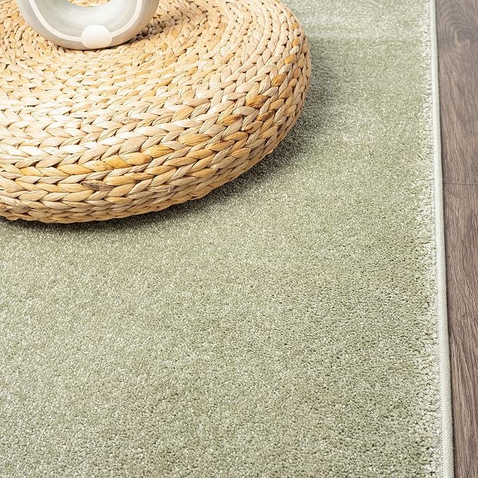 JONATHAN Y Haze Solid Low-Pile Green 7x7 Square Indoor Area Rug, Coastal,Bohemian,Minimalist,Classic, Easy-Cleaning for Living Room,Bedroom,Kitchen,Pet Friendly,Non-Shedding (SEU100O-7SQ)