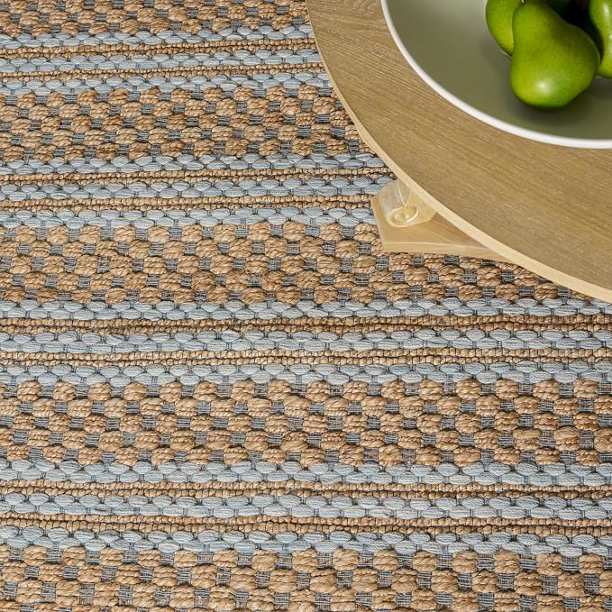 Martha Stewart SAFAVIEH x Collection Area Rug - 6' x 9', Natural & Light Blue, Handmade Wool & Jute, Ideal for Living Room, Bedroom, Dining Space (MSR9528L)