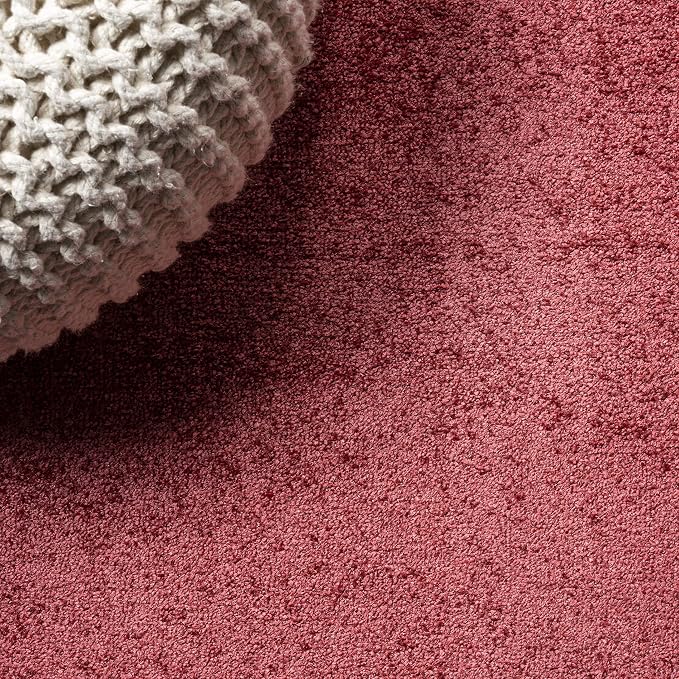 JONATHAN Y Haze Solid Low-Pile Red Indoor Area Rug 6x9, Coastal,Bohemian,Minimalist,Classic, Easy-Cleaning for Living Room,Bedroom,Kitchen,Pet Friendly,Non-Shedding (SEU100E-6)