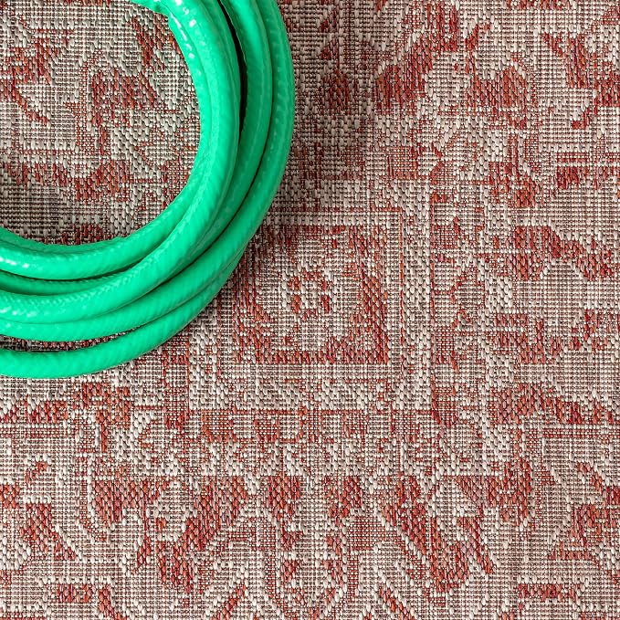 JONATHAN Y Boho Medallion Indoor Outdoor Round Area Rug 5 Ft Red/Taupe, Estrella Textured Weave for Backyard, Patio, Porch, Easy-Cleaning, High Traffic, Pet-Friendly, Non-Shedding (SMB105A-5R)
