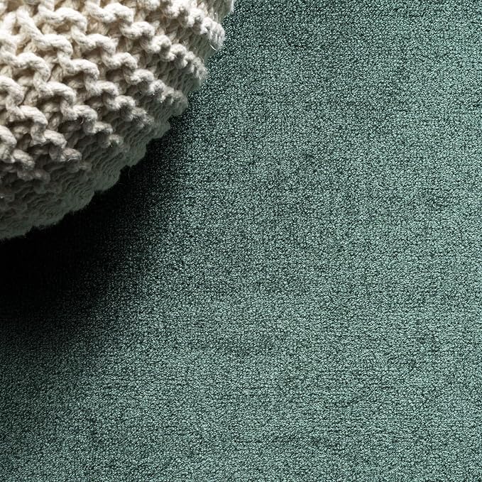 JONATHAN Y Haze Solid Low-Pile Emerald Indoor Area Rug 4x6, Coastal,Bohemian,Minimalist,Classic, Easy-Cleaning for Living Room,Bedroom,Kitchen,Pet Friendly,Non-Shedding (SEU100L-4)