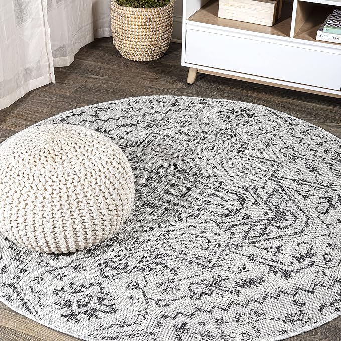 JONATHAN Y Boho Medallion Indoor Outdoor Round Area Rug 8 Ft Black/Gray, Estrella Textured Weave for Backyard, Patio, Porch, Easy-Cleaning, High Traffic, Pet-Friendly, Non-Shedding (SMB105D-8R)