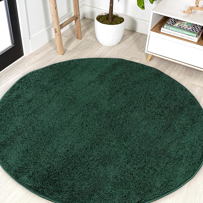 JONATHAN Y Haze Solid Low-Pile Emerald 5' Round Indoor Area Rug, Coastal,Bohemian,Minimalist,Classic, Easy-Cleaning for Living Room,Bedroom,Kitchen,Pet Friendly,Non-Shedding (SEU100L-5R)