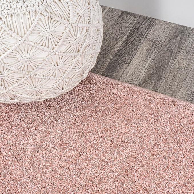 JONATHAN Y Haze Solid Low-Pile Pink Indoor Area Rug 4x6, Coastal,Bohemian,Minimalist,Classic, Easy-Cleaning for Living Room,Bedroom,Kitchen,Pet Friendly,Non-Shedding (SEU100P-4)
