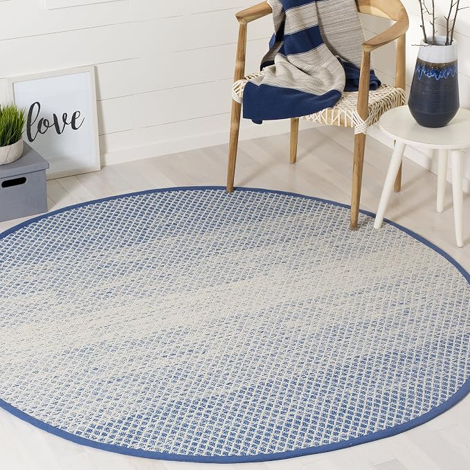 SAFAVIEH Montauk Collection Area Rug - 6' Round, Blue & Ivory, Handmade Cotton, Ideal for High Traffic Areas in Living Room, Bedroom (MTK601B)